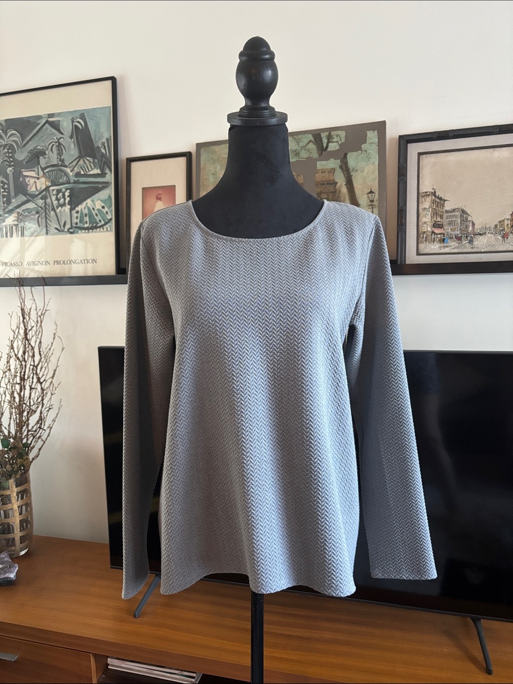 Ruti Textured L/S Hi-Lo Top - Advanced Style!